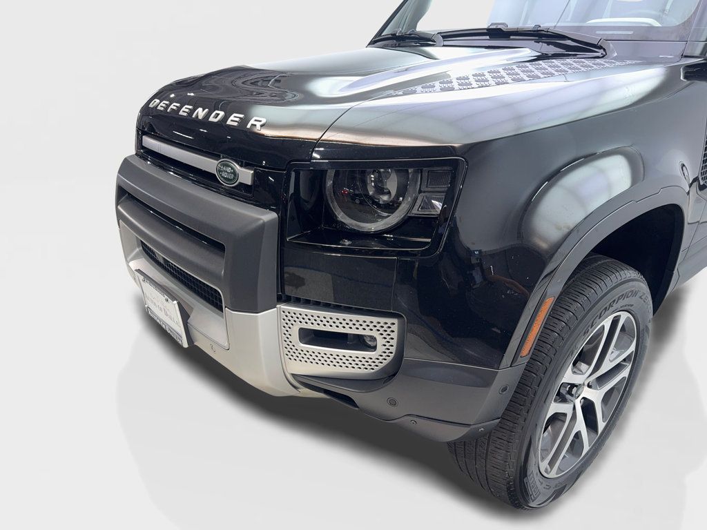 Used 2023 Land Rover Defender 110 SE AWD/4WD image 17