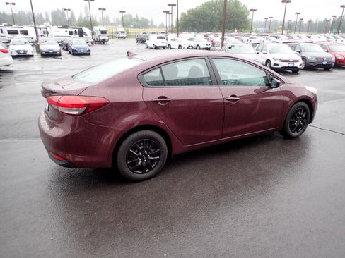 Used 2018 Kia Forte LX image 5