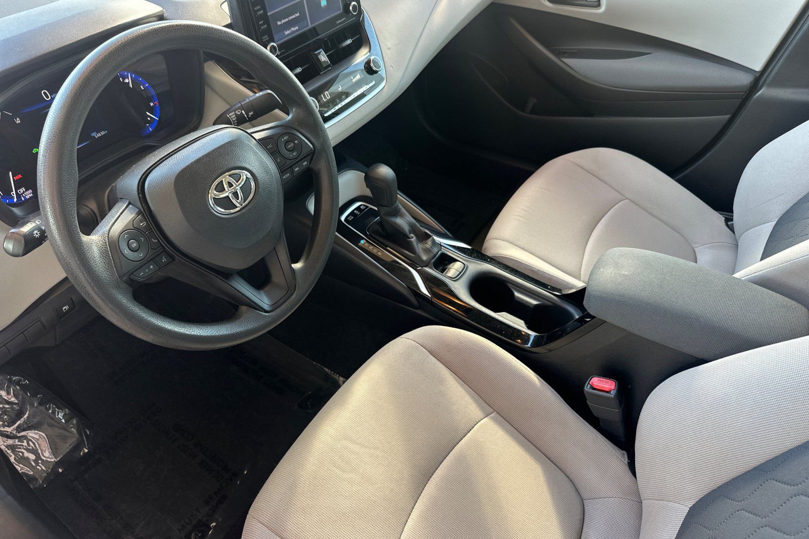 Used 2022 Toyota Corolla LE FWD image 12