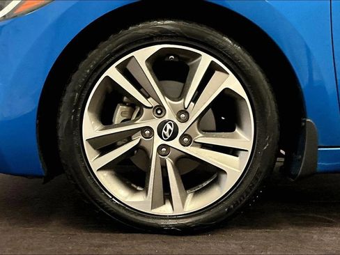 Used 2017 Hyundai Elantra Limited w/ Limited Tech Package 04 image 8