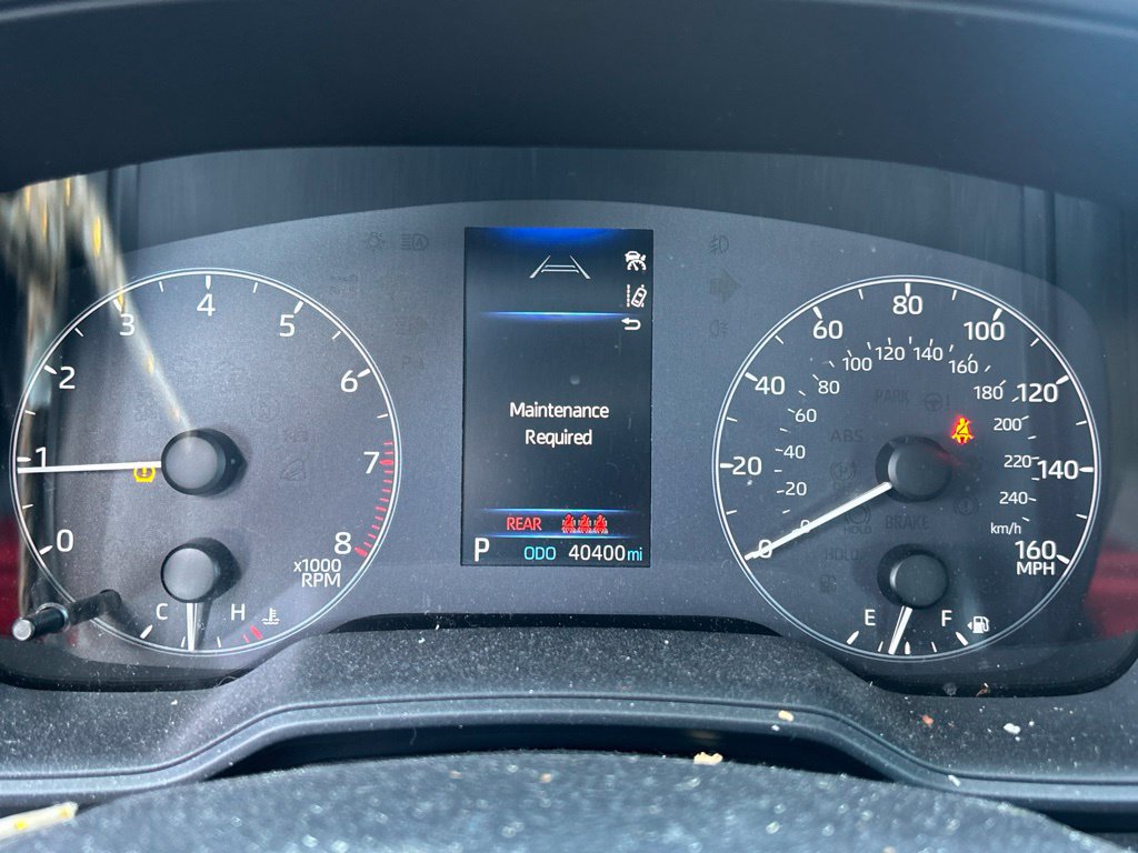 Used 2025 Toyota Corolla LE FWD image 2
