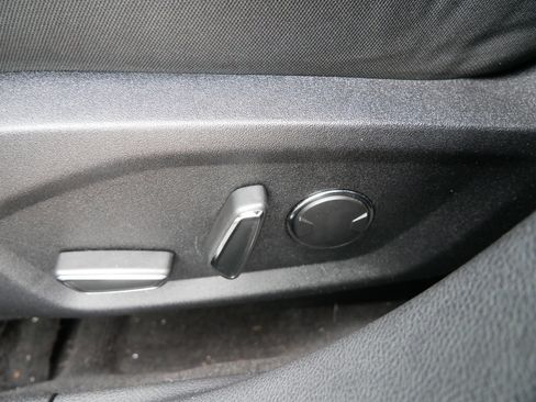 Used 2020 Ford Fusion SE image 20