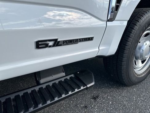 Used 2024 Ford F350 XL image 25
