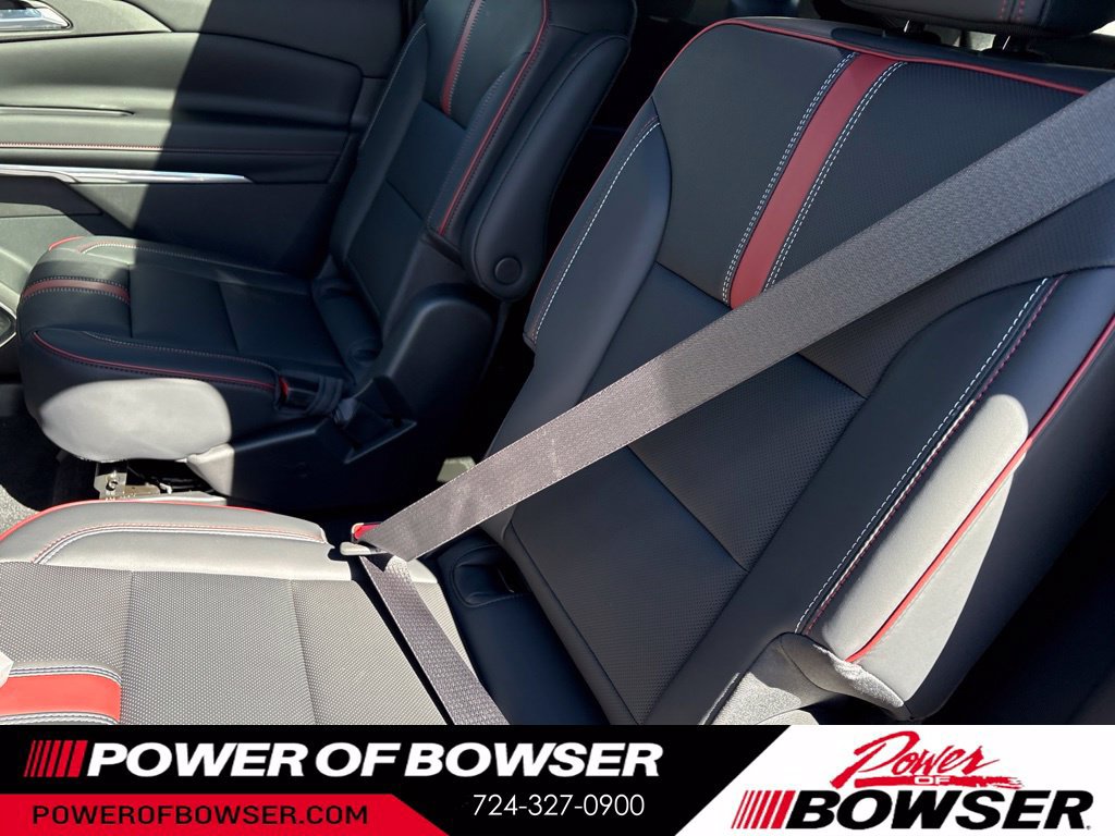 New 2027 Chevrolet Traverse RS w/ LPO, Floor Liner Package AWD/4WD image 5