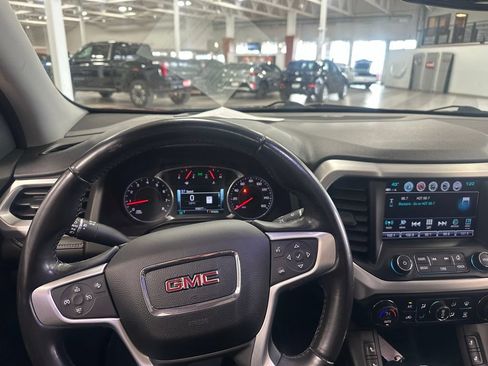 Used 2019 GMC Acadia SLT AWD/4WD image 15