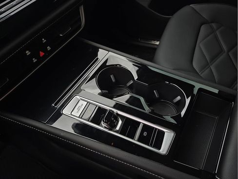 Used 2024 Volkswagen Atlas SE w/ Panoramic Sunroof Package image 20