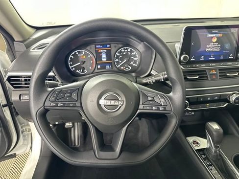 Certified 2025 Nissan Altima 2.5 S image 14