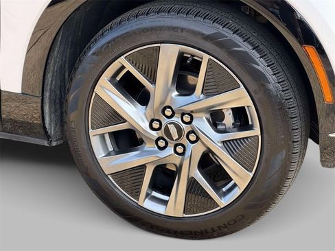 Certified 2025 Cadillac Optiq Luxury 2 w/ LPO, Floor Liner Package image 14