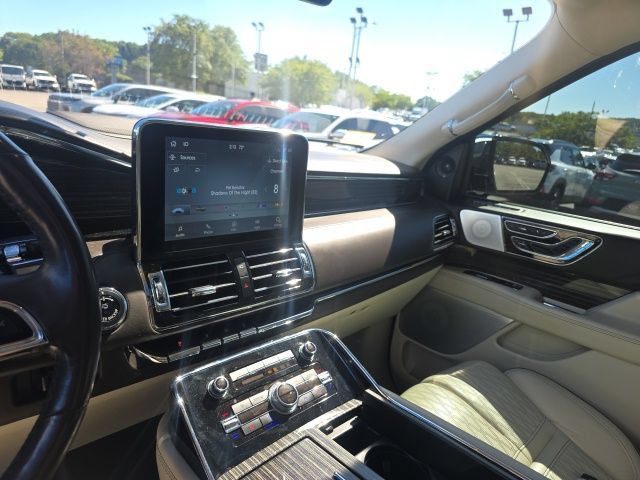 Used 2021 Lincoln Navigator Black Label AWD/4WD image 11