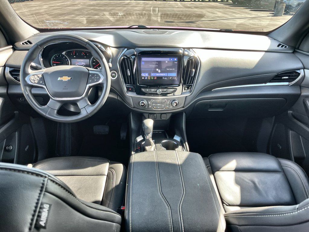 Used 2023 Chevrolet Traverse LT w/ LT Premium Package AWD/4WD image 20