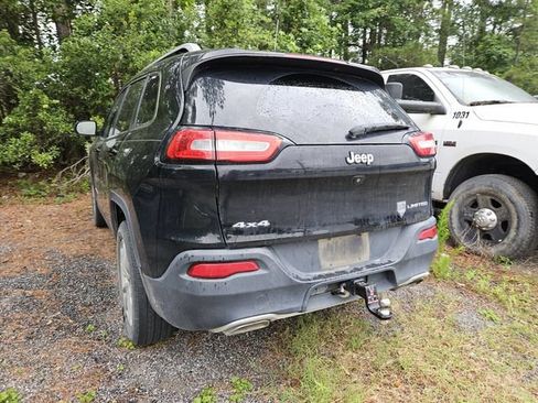 Used 2017 Jeep Cherokee Limited AWD/4WD image 8