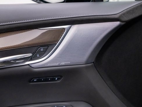 Certified 2025 Cadillac XT6 Premium Luxury w/ Platinum Package image 16