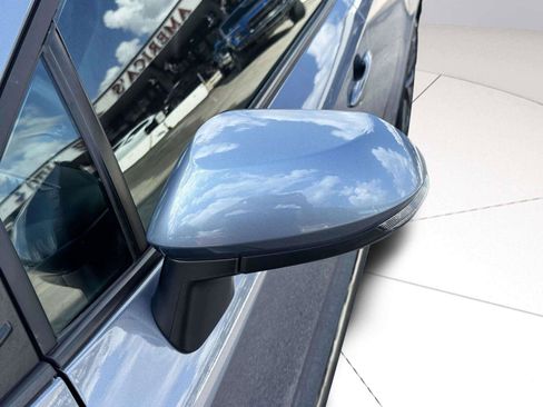 Used 2025 Toyota Corolla SE FWD image 13