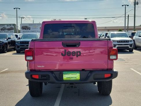 Used 2024 Jeep Gladiator Sport w/ Premium Package AWD/4WD image 5