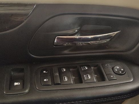 Used 2019 Dodge Grand Caravan SE FWD image 27
