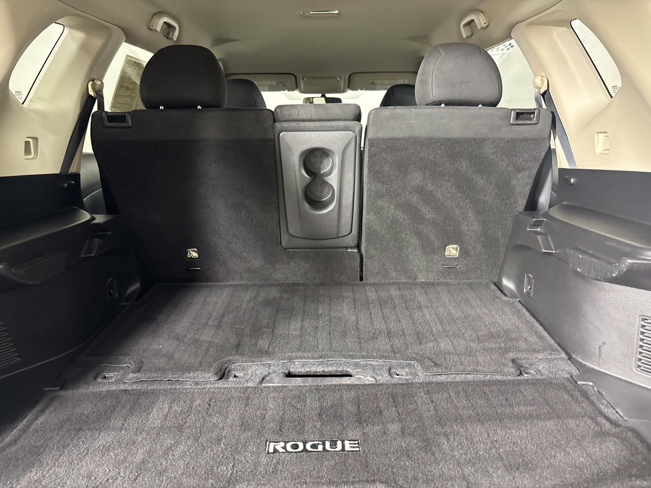 Used 2015 Nissan Rogue S FWD image 19