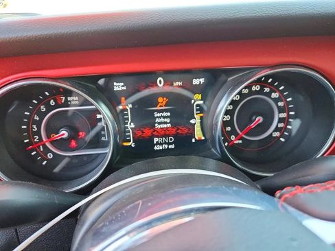 Used 2021 Jeep Gladiator Rubicon AWD/4WD image 9