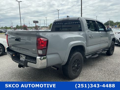 Used 2020 Toyota Tacoma SR5 RWD image 5