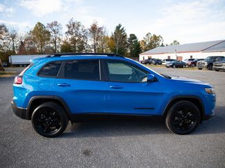 Used 2021 Jeep Cherokee Latitude Plus video 2