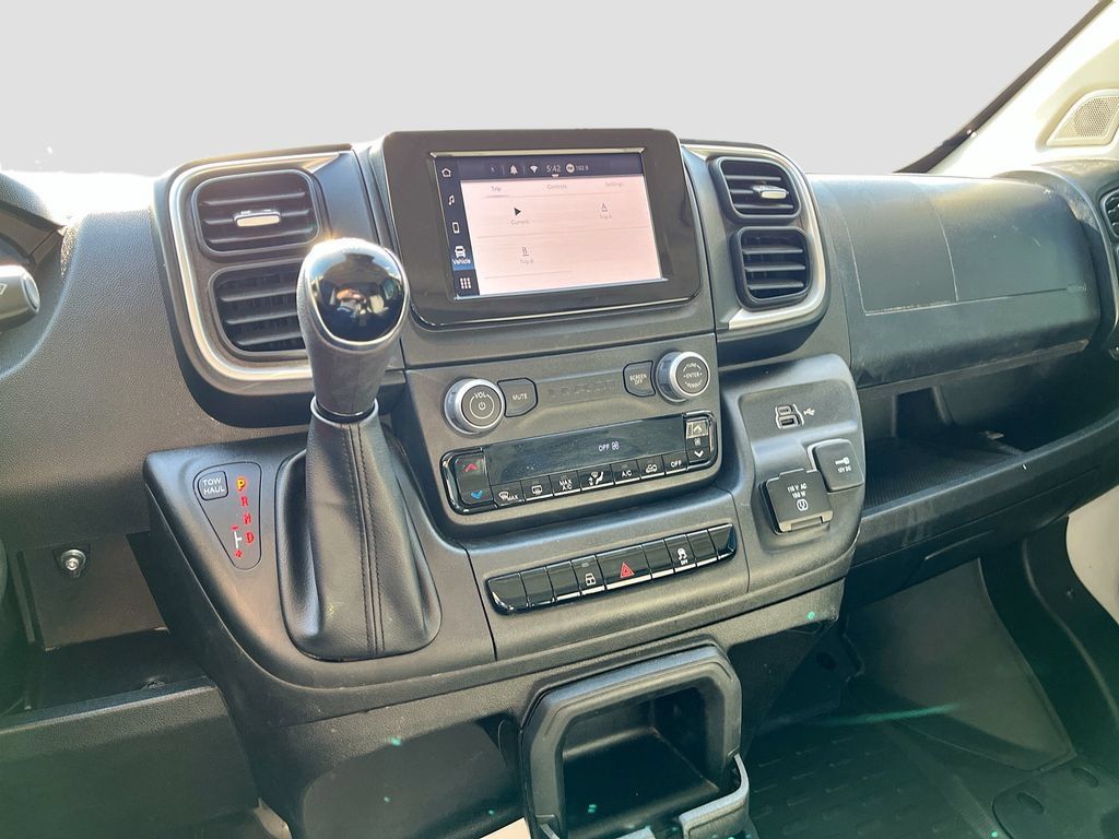 Used 2025 RAM ProMaster 3500 w/ Convenience Group FWD image 17