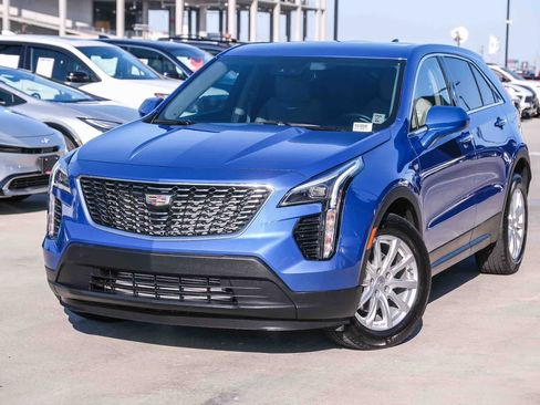Used 2023 Cadillac XT4 Luxury w/ Driver Awareness Package FWD image 1