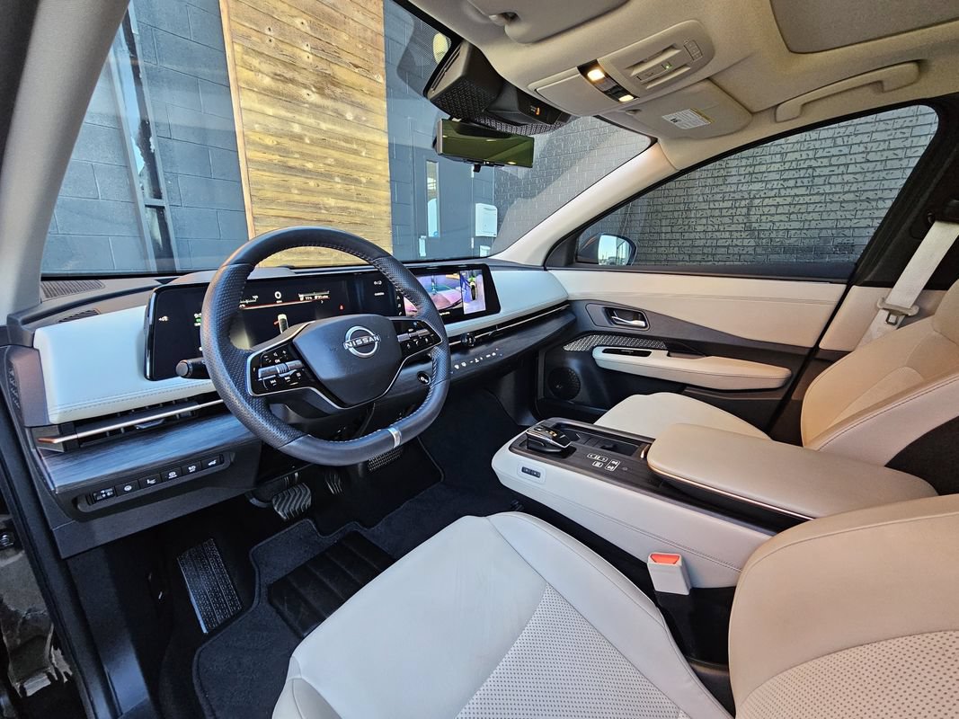 Used 2023 Nissan Ariya AWD image 16