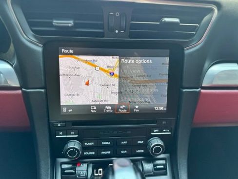 Used 2017 Porsche 911 Carrera 4S AWD/4WD image 27