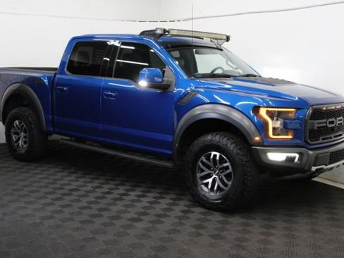 Used 2017 Ford F150 Raptor w/ Equipment Group 802A Luxury AWD/4WD image 3