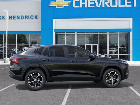 Used 2026 Chevrolet Trax RS image 7