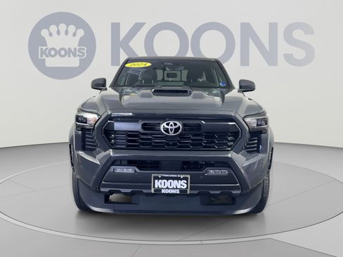 Used 2024 Toyota Tacoma TRD Sport w/ TRD Sport Upgrade Package AWD/4WD image 4