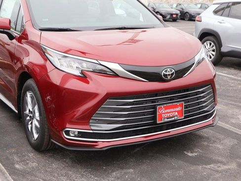 New 2026 Toyota Sienna Limited AWD/4WD image 2