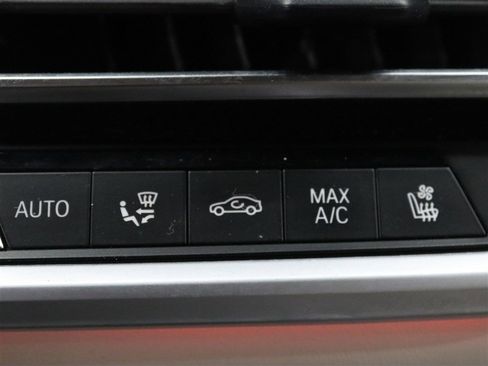 Used 2022 BMW X7 M50i AWD/4WD image 27