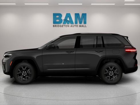 New 2026 Jeep Grand Cherokee Altitude image 12