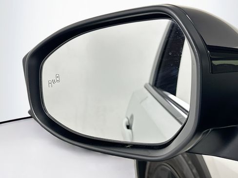 Used 2024 Toyota Prius LE image 16