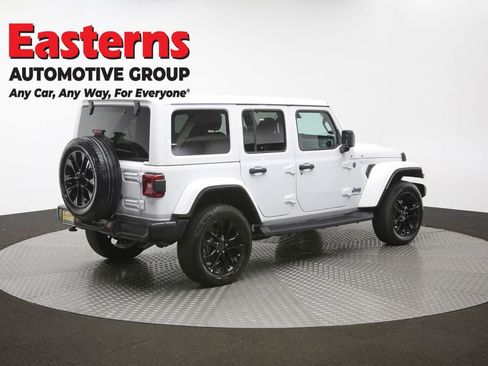 Used 2025 Jeep Wrangler Unlimited Sahara AWD/4WD image 37