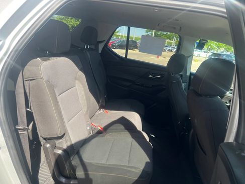 Used 2020 Chevrolet Traverse LS AWD/4WD image 7
