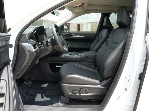 Certified 2026 INFINITI QX60 Luxe w/ Cargo Package FWD image 17