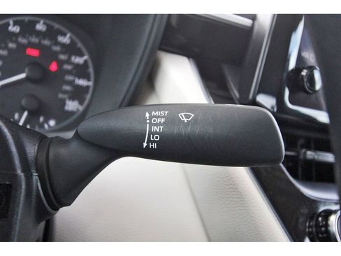 Used 2025 Toyota Corolla LE image 22