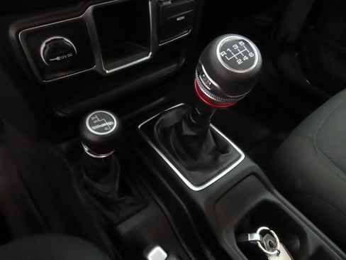 Used 2021 Jeep Wrangler Unlimited Sport AWD/4WD image 16