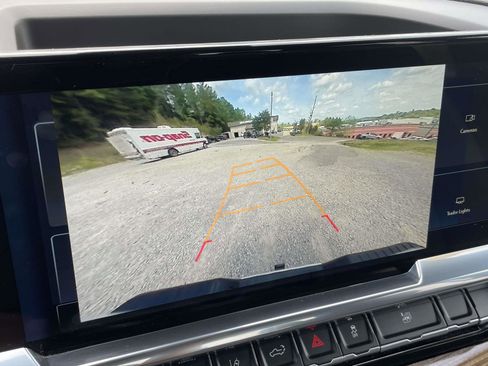 Used 2025 Chevrolet Silverado 2500 LT w/ Convenience Package image 13