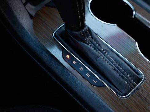 Used 2019 GMC Acadia SLE image 21