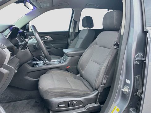 Used 2019 Chevrolet Traverse LT FWD image 18