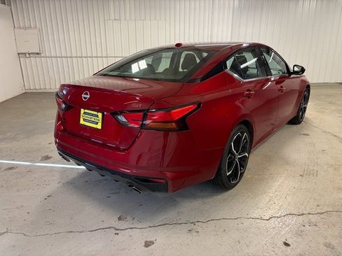 Used 2024 Nissan Altima 2.5 SR image 6