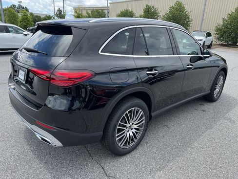 Certified 2025 Mercedes-Benz GLC 300 GLC 300 image 9