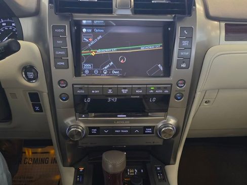 Used 2014 Lexus GX 460 Luxury AWD/4WD image 11