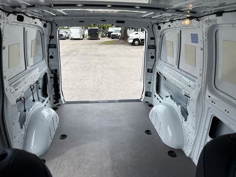 Used 2023 Mercedes-Benz Metris image 40