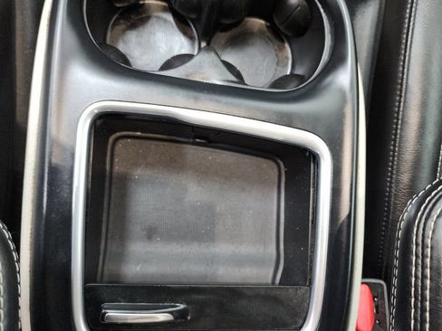 Used 2022 Chrysler Pacifica Touring-L FWD image 23