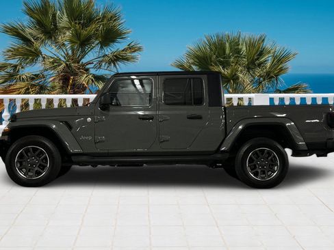 Used 2020 Jeep Gladiator Overland image 7