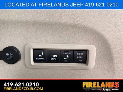 Used 2019 Chrysler Pacifica Limited FWD image 12