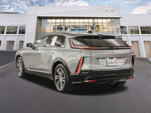 Used 2026 Cadillac Lyriq Premium Luxury image 6